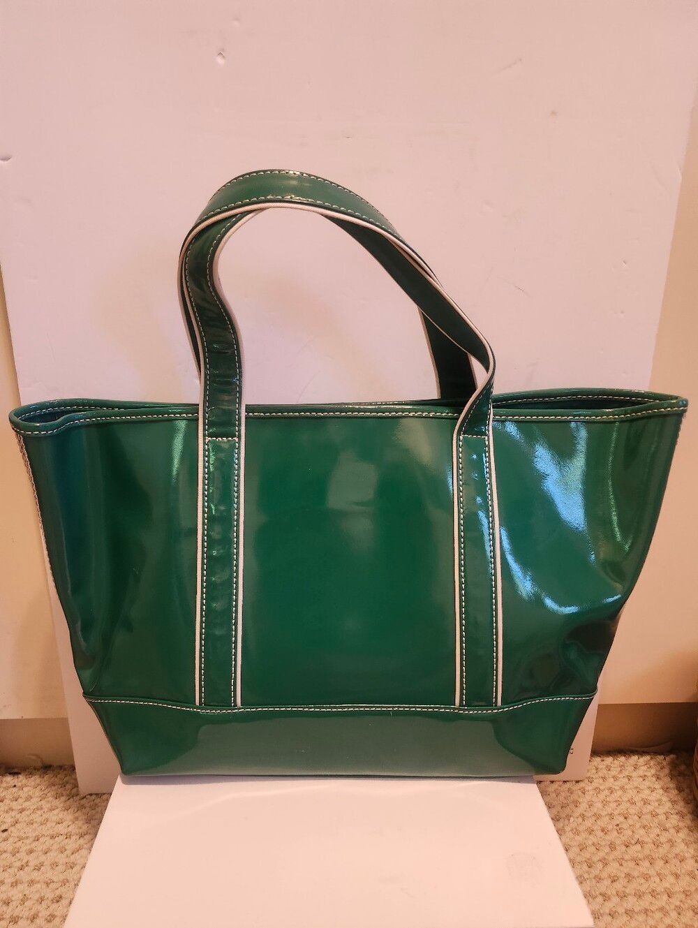 Lands' End Emerald Green Patent Leather Classic Tote Bag Retail $150 - Picture 4 of 8